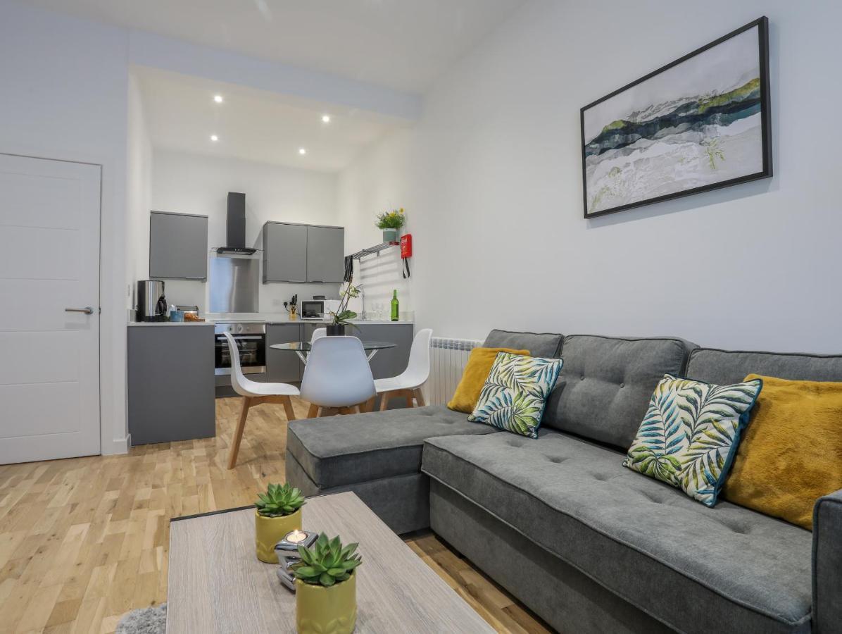 1 Avondale House Rhosneigr