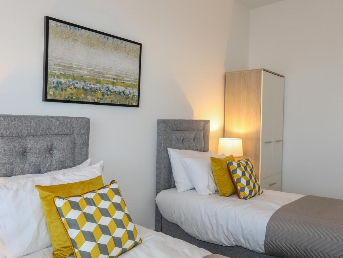 1 Avondale House Apartment *