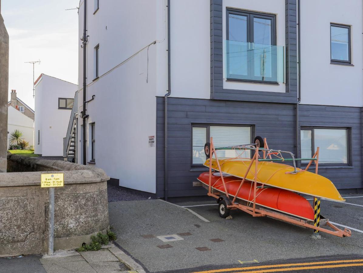 1 Avondale House Rhosneigr